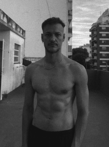 Gastón